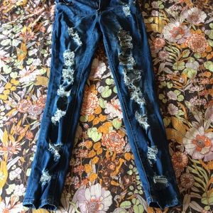🌙5/$15 Almost Famous Distressed Denim
